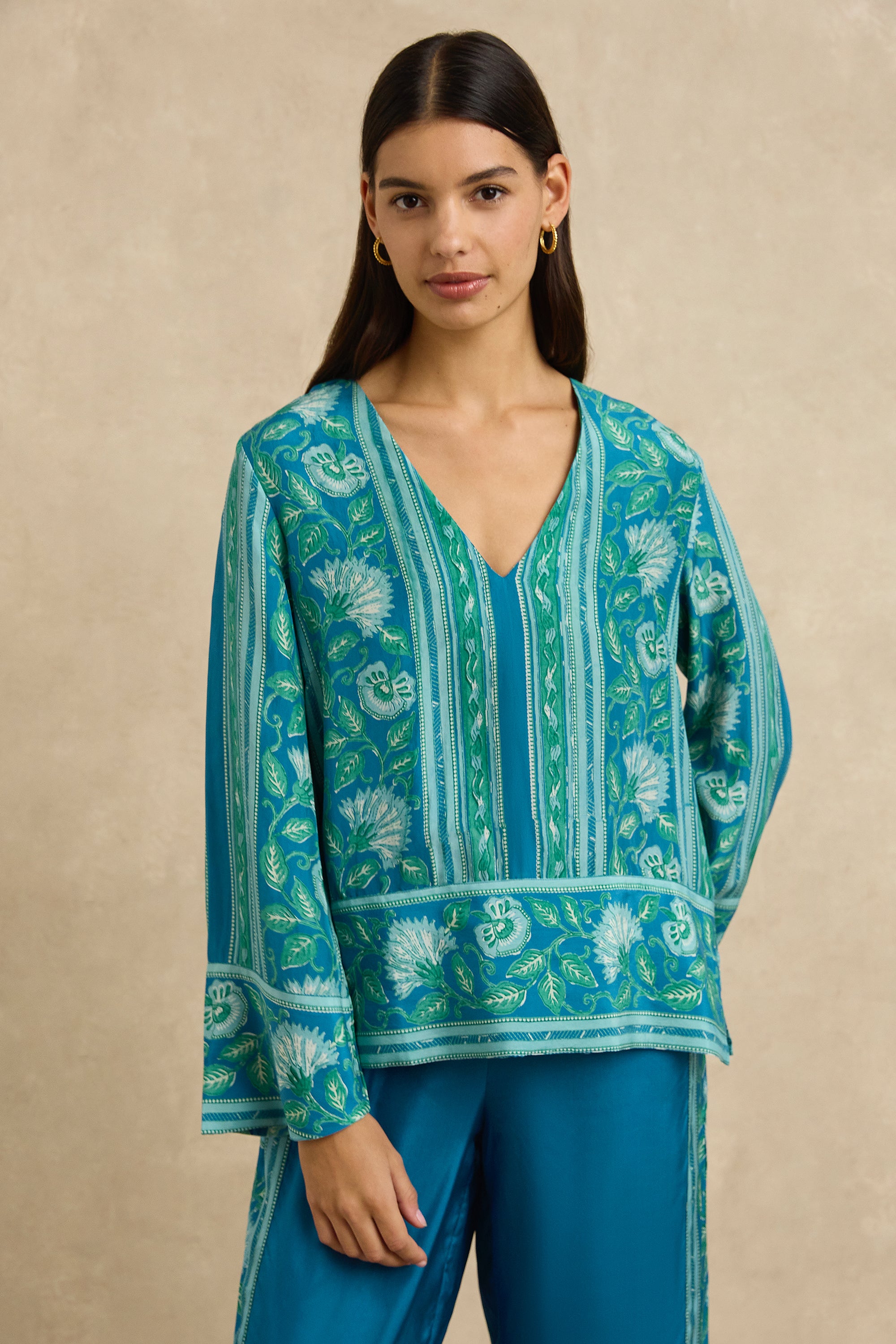 Anvi Top - Spring Daisy Dark Blue