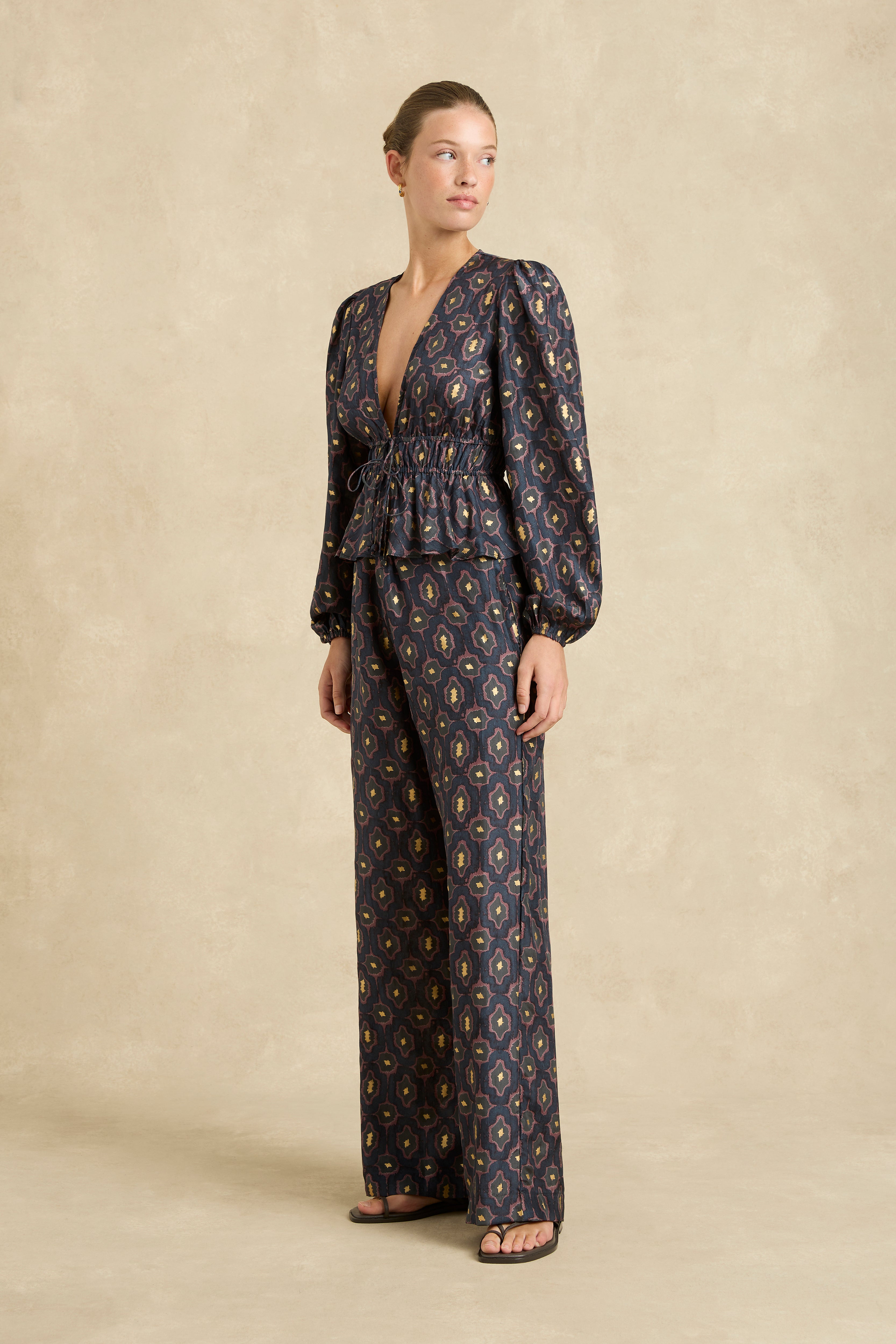 Azra Pant - Ripple Charcoal/Gold