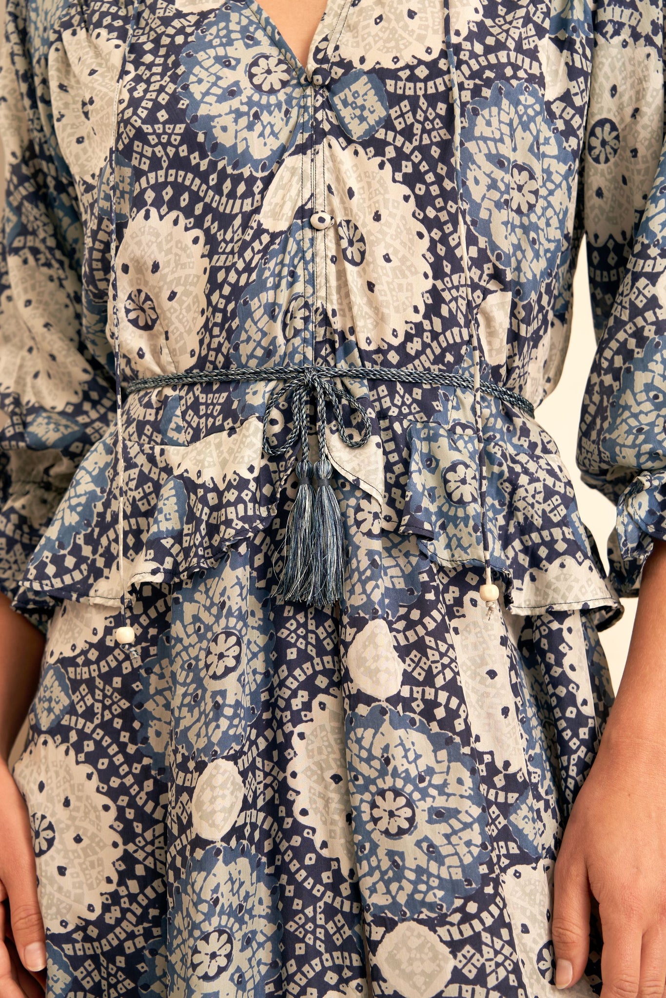 Nina Dress, Thebe