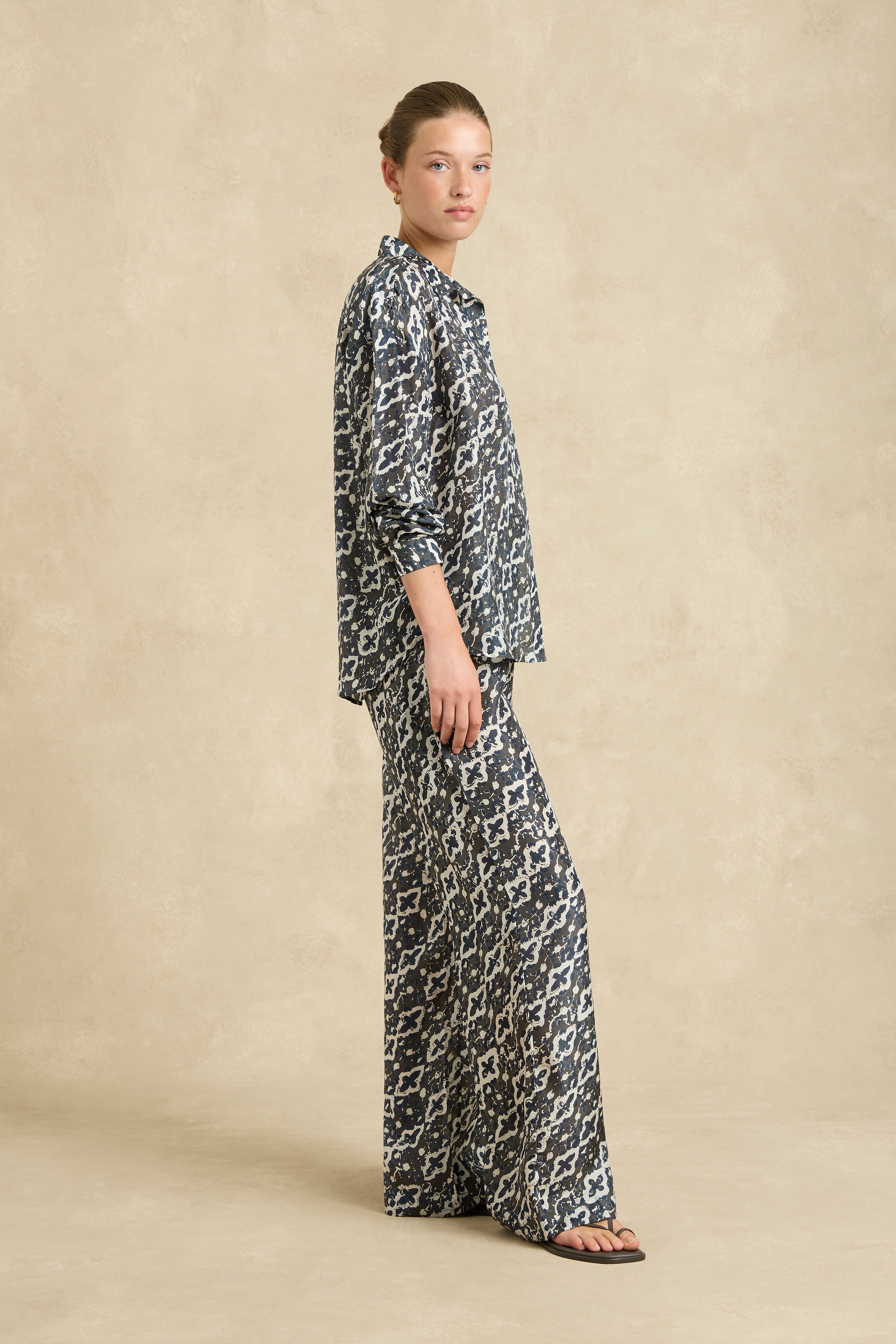 Azra Pant - Pathway Charcoal
