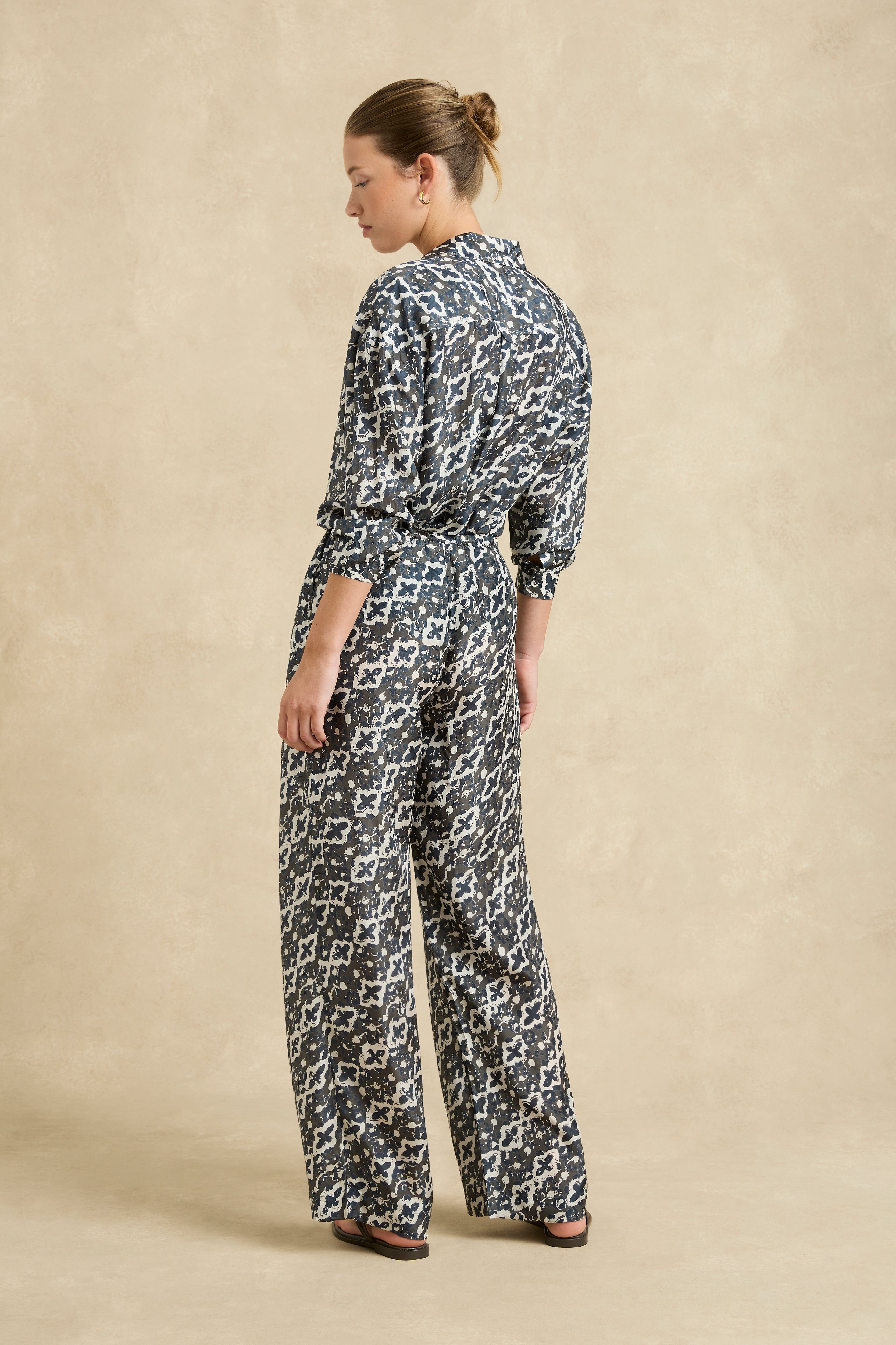 Azra Pant - Pathway Charcoal